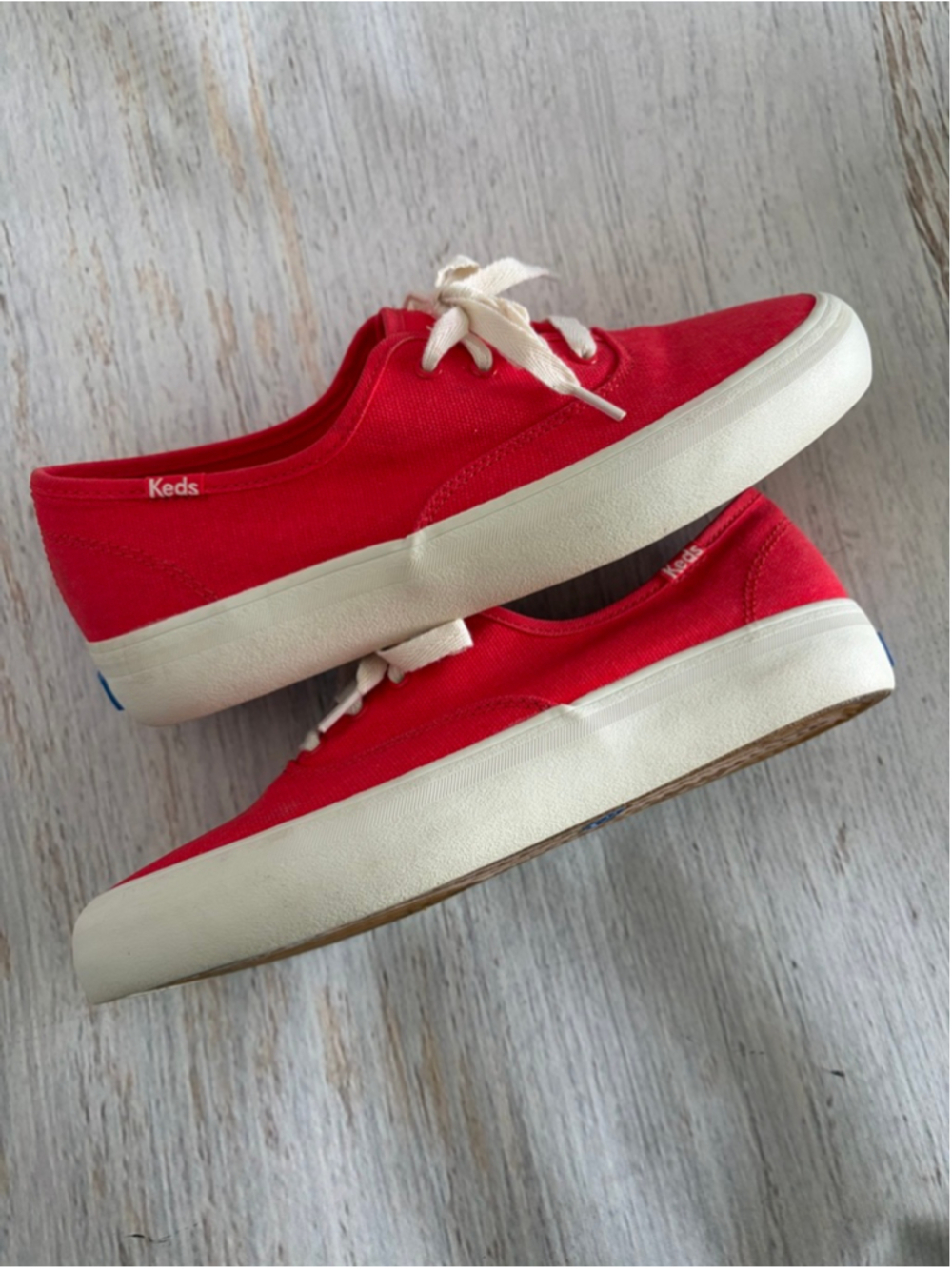 Women's Keds Coral Red Canvas Sneakers Size 6.5 with White Laces - Picture 4 of 9